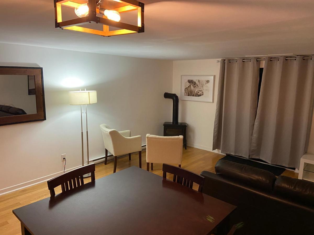 Condo Hotel Au Pied Du Mont Orford 외부 사진