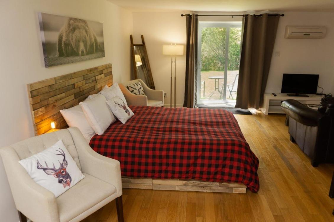Condo Hotel Au Pied Du Mont Orford 외부 사진